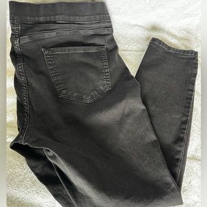 Falls Creek sz 18 pull on black denim jeans